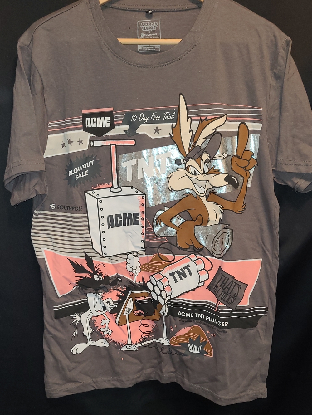 Looney Tunes X SOUTHPOLE Wile E. Coyote Graphic Tee - Gray with Pink Accents